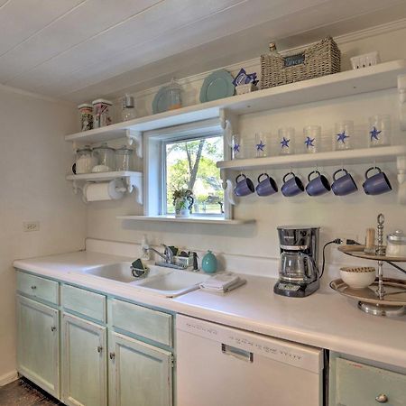Coastal, Walkable Home In Historic Southport! Exteriör bild