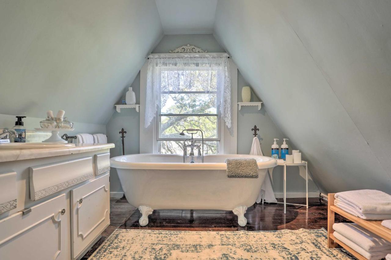 Coastal, Walkable Home In Historic Southport! Exteriör bild