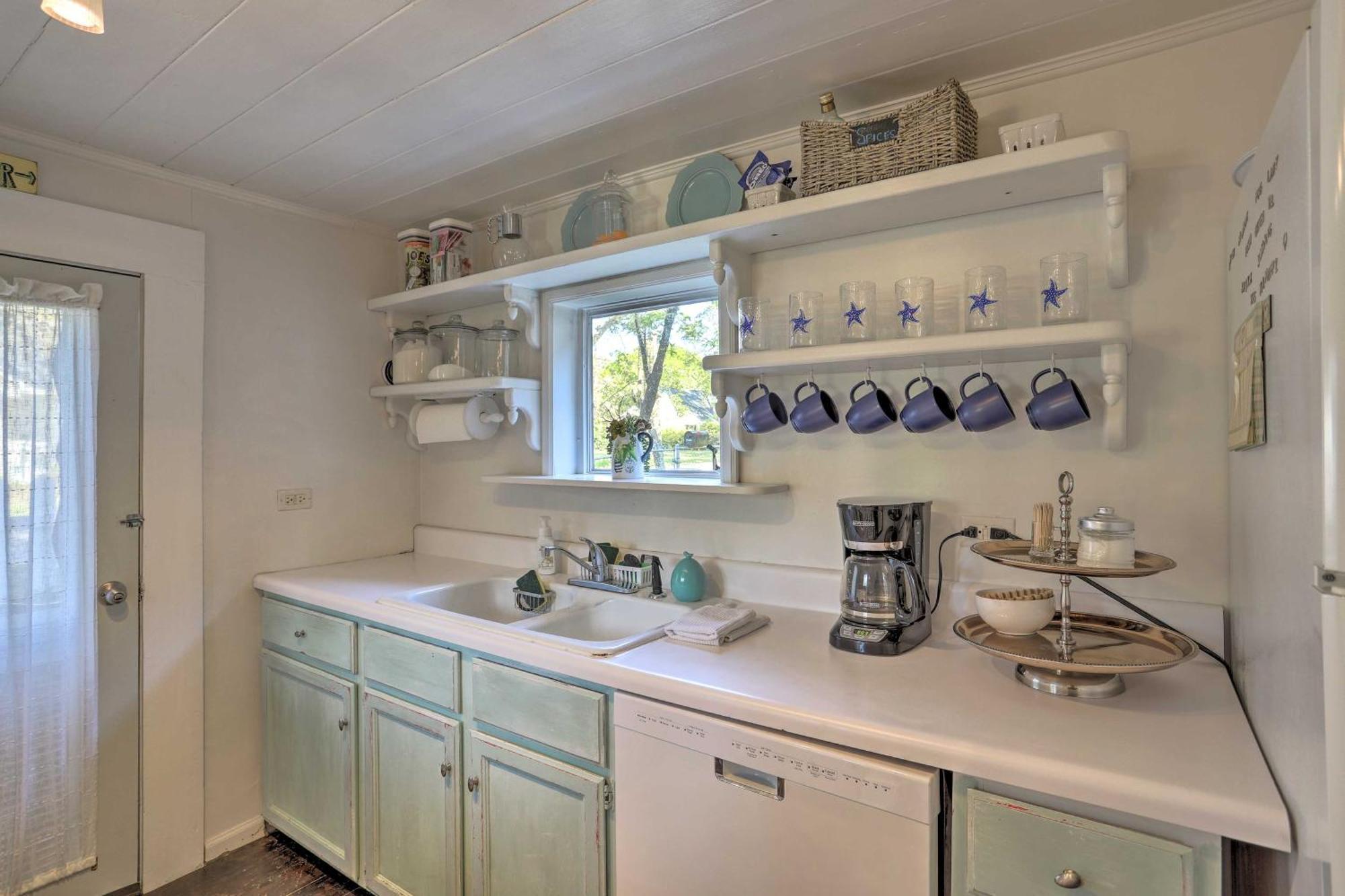 Coastal, Walkable Home In Historic Southport! Exteriör bild